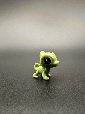 Littlest Pet Shop LPS MINI 3-42 Gecko Lizard Mabbox Tiny Mini Lizard Gecko Toy